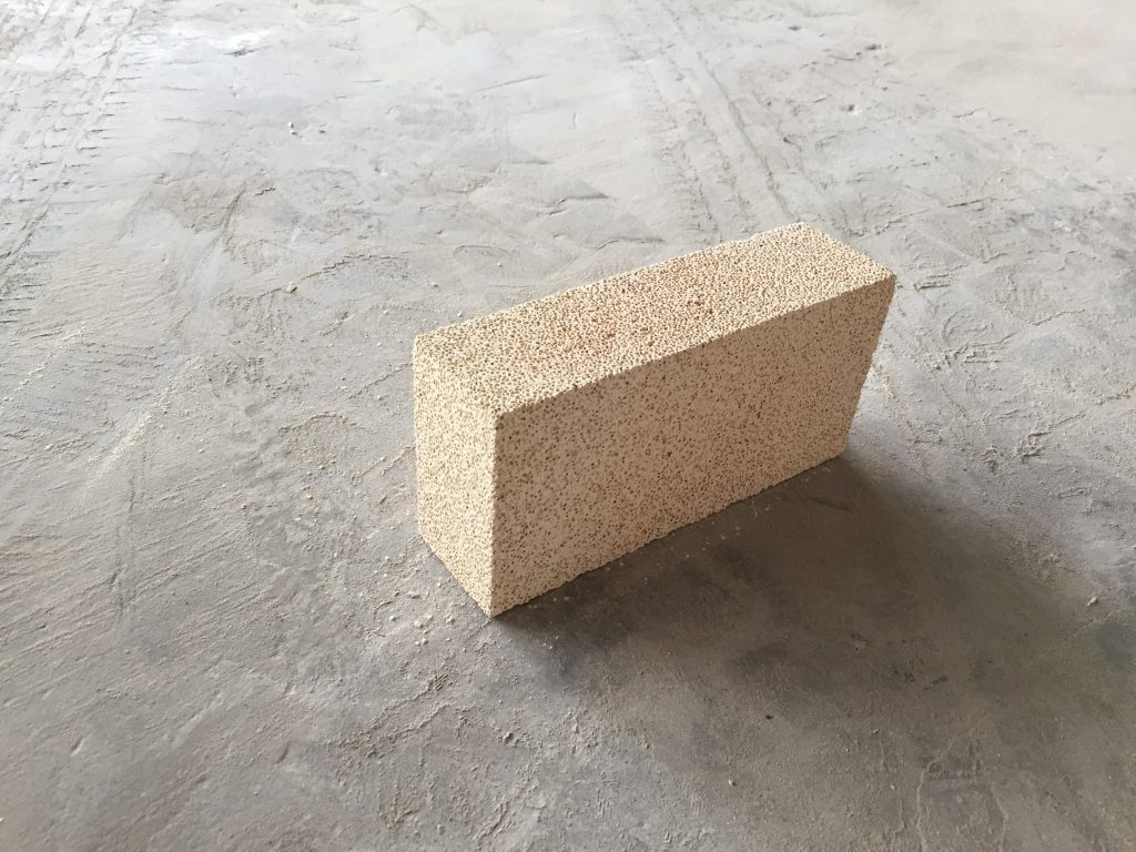 高鋁聚輕保溫磚